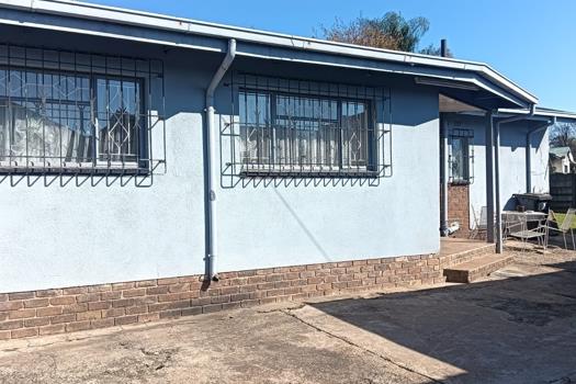 3 Bedroom House for sale in Van Dyk Park