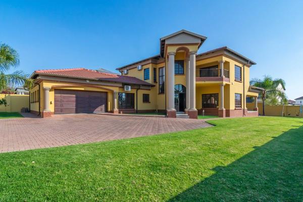 Introducing a charming 4-bedroom duplex for sale in the sought-after suburb of Noordwyk, Midrand. This beautifully designed property ...