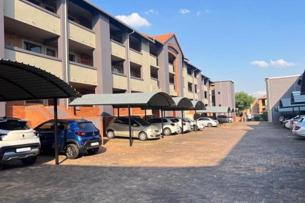 Beautiful 2 Bedroom Second Floor Apartment In Midrand For Sale

Property Reference Nr: DP2670(3)

Welcome to your new apartment nestled ...