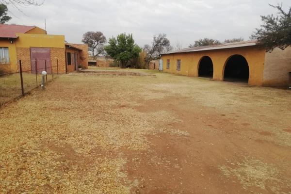 Upon entering this three-bedroom house built on a 2.5-hectare smallholding through an entertainment area you are greeted by a jacuzzi ...