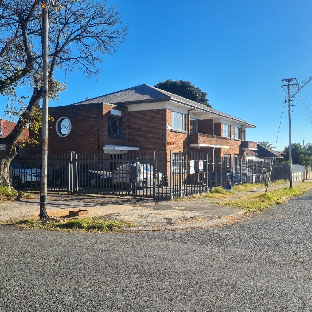 2 Bedroom Apartment / flat for sale in Regents Park P24114496206