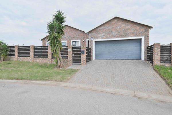 Contemporary facebrick 3 bedroom, 2 bathroom ( main-en suite ) home in Salisbury park provides the perfect lock up and go lifestyle ...