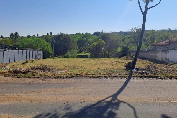 Build your dream home on this vacant land, this stand is the last of its kind in Country ...