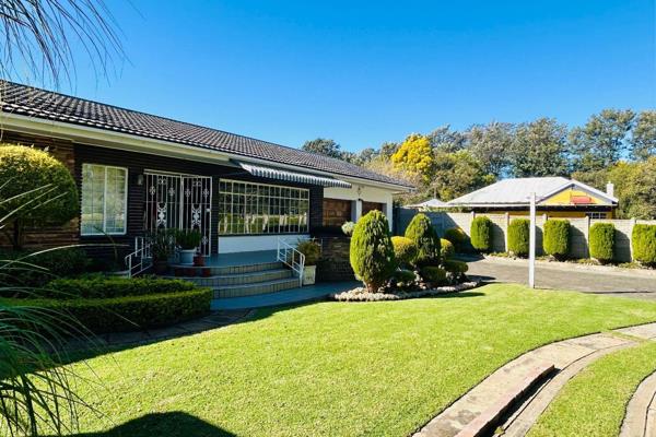 This exceptional property listing in Vryheid that offers a perfect blend of space, versatility, and location.
Nestled in a well-maintained landscaped garden, this move-in ready property is ideal for those seeking a comfortable living space.

The main house features 4 bright ...