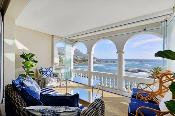 Virtually on the ocean, Bingley Place is a luxurious 5-star villa. With Table Mountain and The Twelve Apostles as a backdrop, Bingley ...