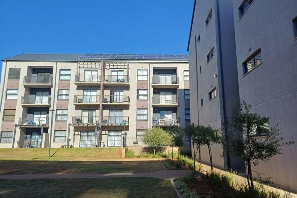 2 bedrooms.
1 bathroom
lounge
kitchen
balcony
Near all amenities.
Easy access to highway.
Low levies.