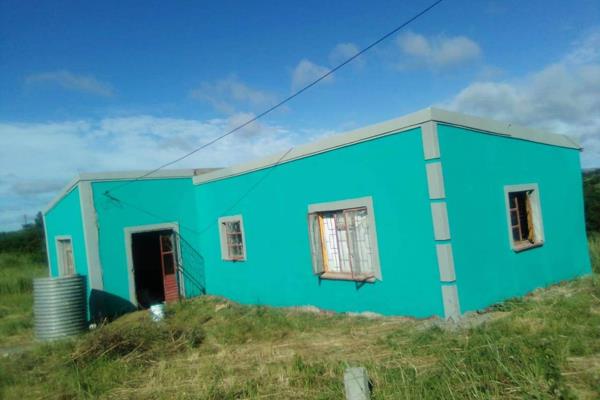 Sizwe Mlungwana Properties is happy to introduce this house in Centane .
3 bedrooms , kitchen .
Big yard .
Next to the school and ...