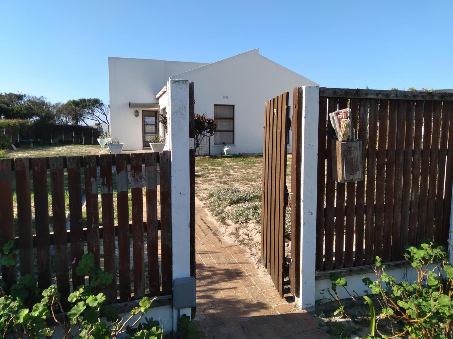 2 Bedroom House for sale in Marina Da Gama P24114502166