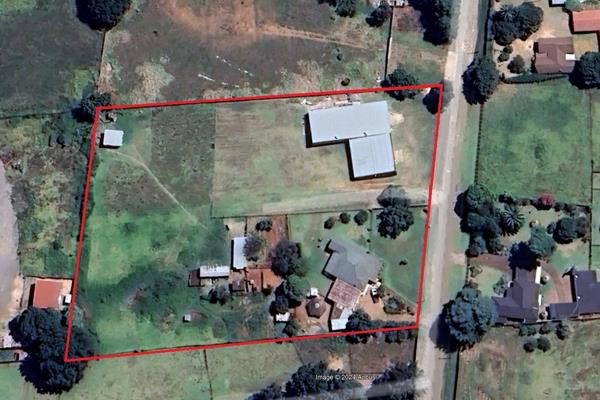 Prime Small Holding for Sale
Location: Conveniently located close to the main road ...