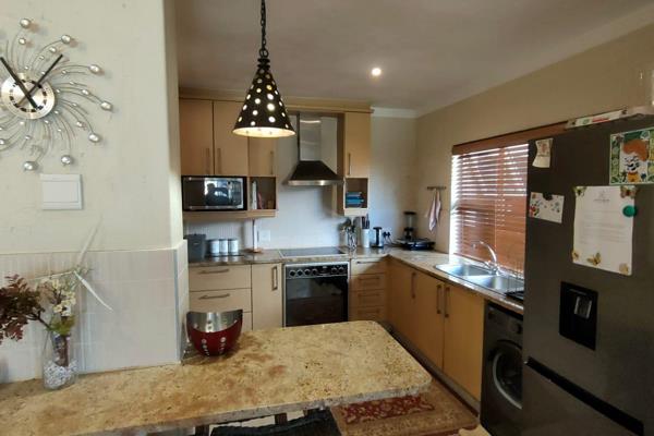 This well-priced ground floor 3 bedroom apartment in Sabuti is perfect for family ...