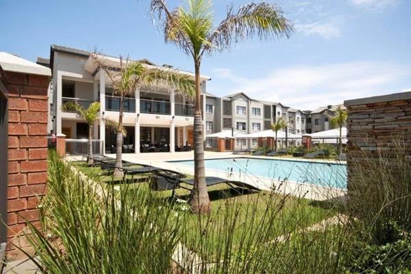 This modern 2 bedrooms, 2 baths  fully furnished unit is situated in the quieter part of Umhlanga. Close to the bowling club with an ...