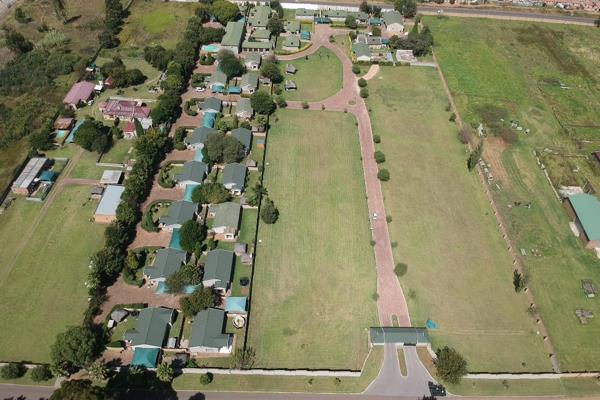 Investors you are all invited for this great opportuniy!!!

This Country Estate is situated in Cloverdene but registered as Van Ryn ...