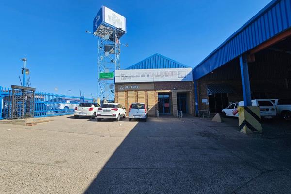 Harcourts Commercial is pleased to present this 1450sqm large showroom with storage ...