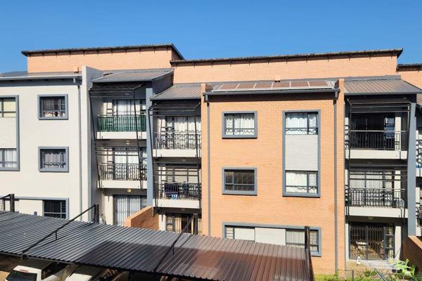 Modern and stylish 2 bed 2 bath 1st floor apartment for sale in Waterfall Ridge Complex, Midrand. This epic 60sqm apartment has open ...