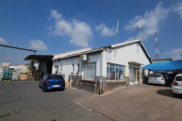 This warehouse is primely located within a secure cul-de-sac in Kew, offering easy ...