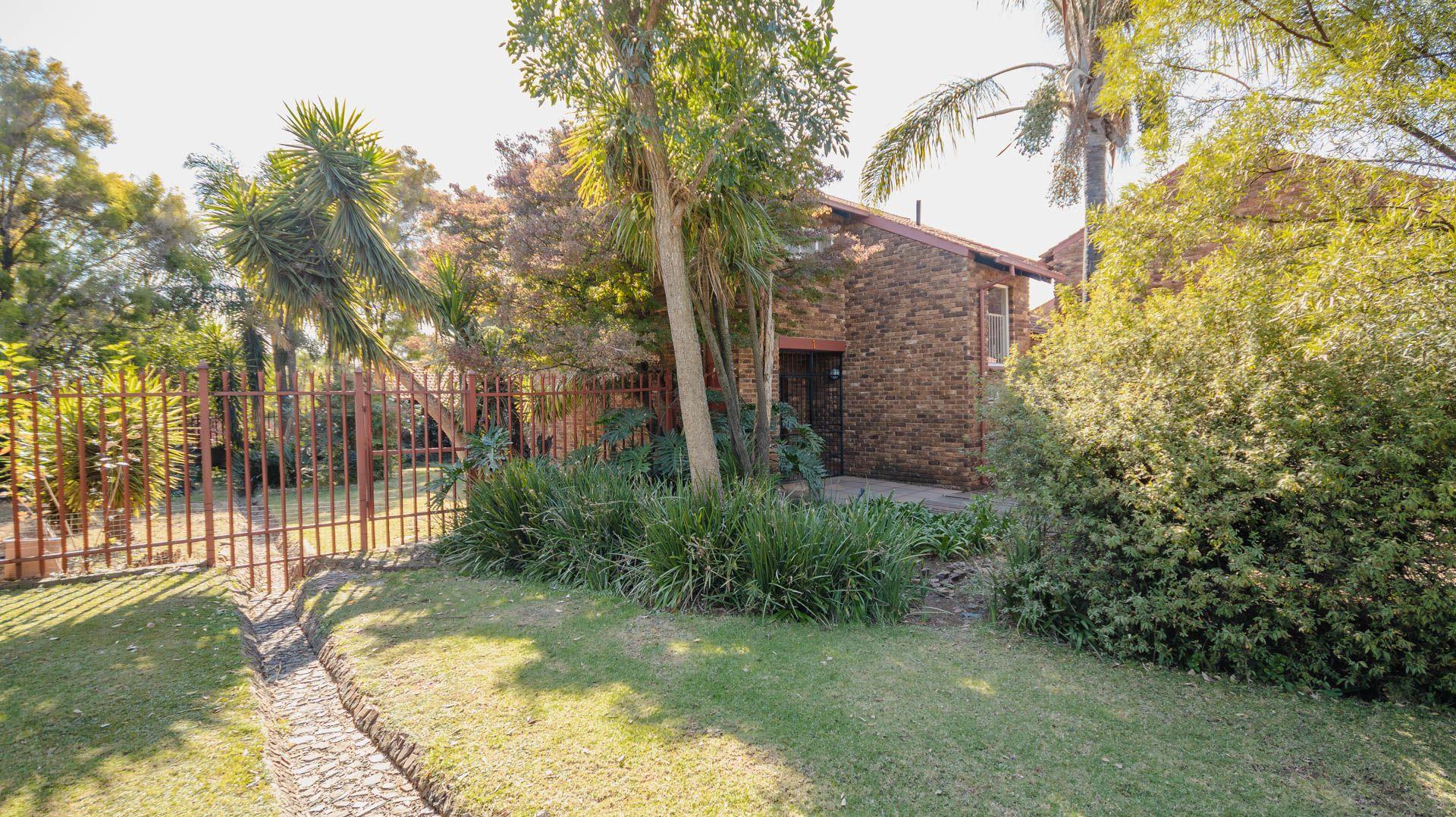 3 Bedroom Townhouse for sale in Wingate Park 1 Lindepark, 785 Bam P24114507658