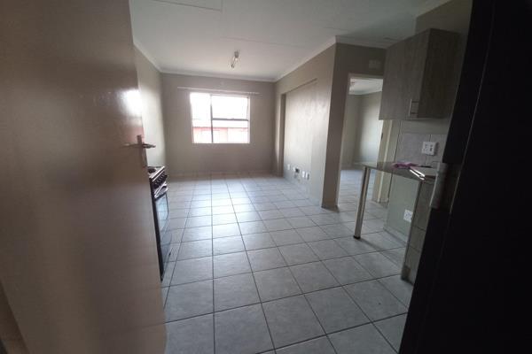 This 1st Floor unit offers the following:
* 1 bedroom
* Bathroom
* Kitchen
*Lounge
* Single parking
* Secure complex
*Close to ...