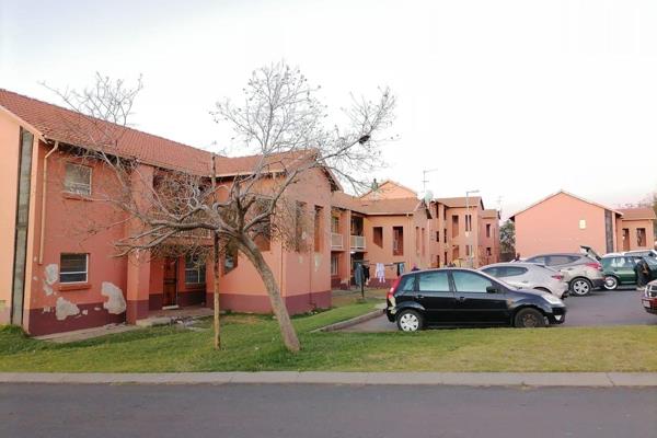 Two bedroom apartment with 
Open plan dining and kitchen

and full bathroom on ground at Commercia (Friendship town) for R470 ...