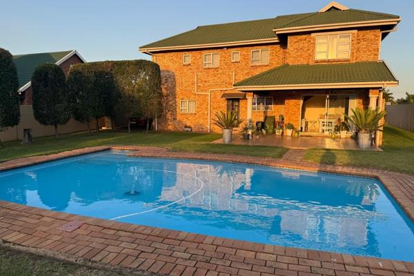 Kairos Estates presents you this Four-Bedroom Facebrick House with Massive Swimming Pool in Somerset Park.


Nestled in the serene ...