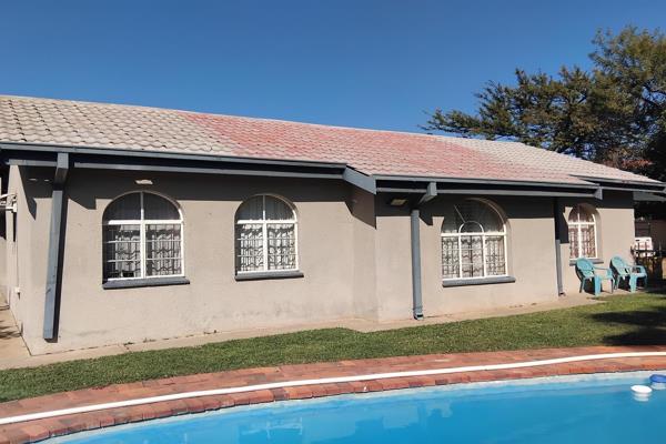 This house is located within the heart of Marble hall. It has 3 bedrooms, a main room is an ensuite 2 bedroom with standard bathroom. ...