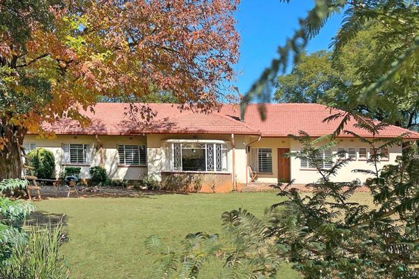 Solidly built in the 1960’s this charming north facing home exudes an old worlde charm with it’s sunny bay window looking out onto the ...