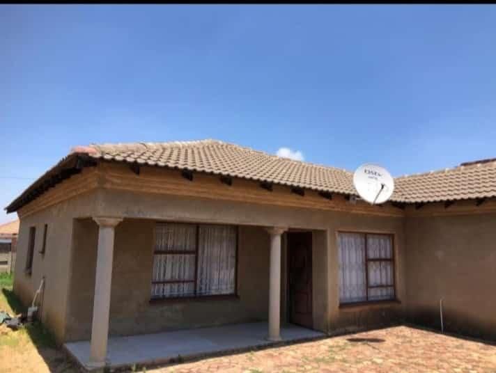 3 Bedroom House for sale in Cloverdene P24114514933