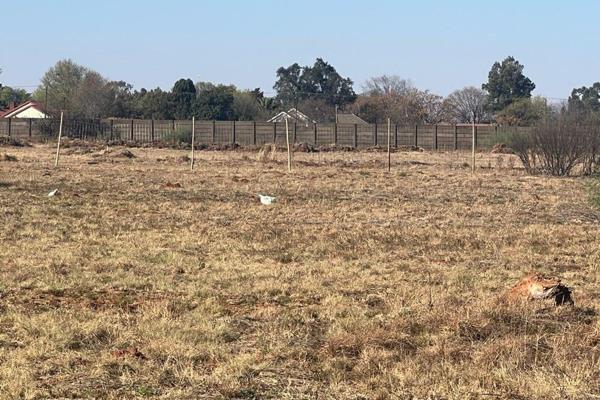 Exciting new development in Kookrus Meyerton. Buy a stand and build your own home. Located in a quiet street and close to all ...