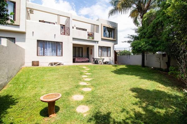 Marais Steyn Park, Edenvale, Property For Sale:
Discover your dream home in this charming pet-friendly townhouse nestled within the ...
