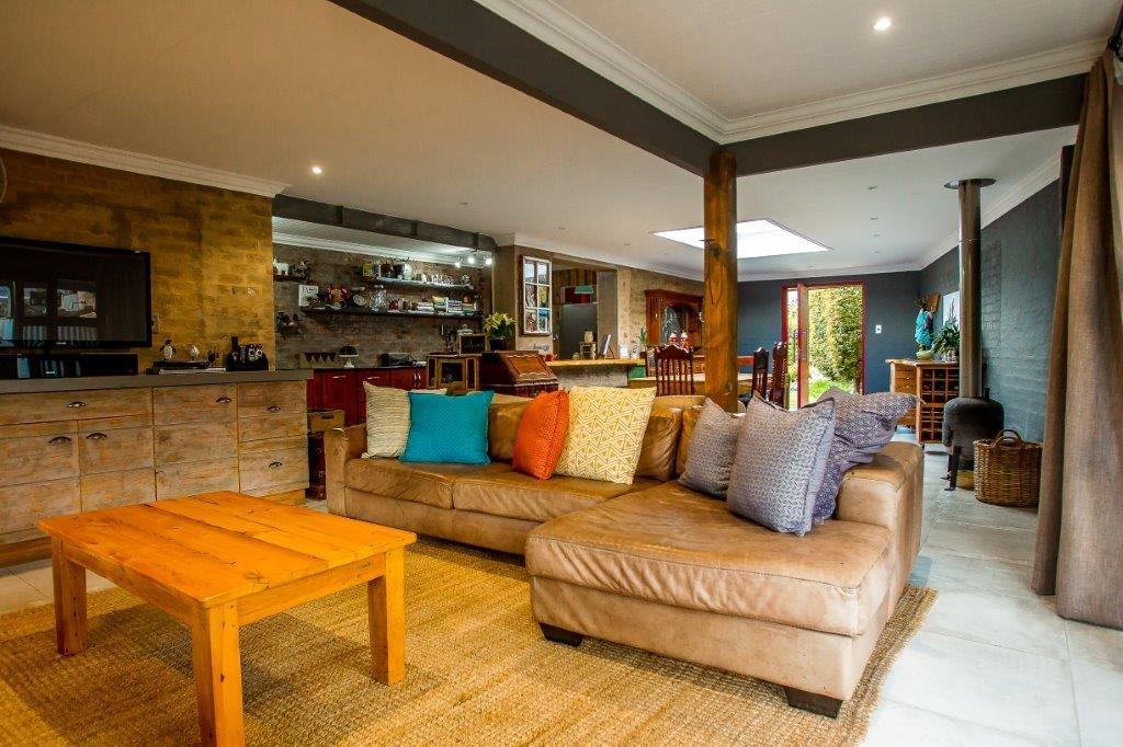 Photo of 4 Bedroom House to rent in Seaside Longships