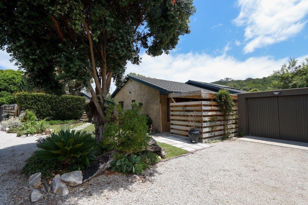 Photo of 4 Bedroom House to rent in Seaside Longships
