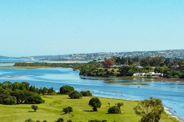 Exclusive Estate nestled between the Bitou and Keurbooms Rivers. Build your dream home on this 4710sqm river front stand. Enjoy ...