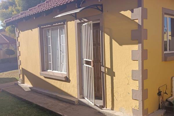 Centrally located in the heart of Leondale, Germiston, very close to the leondale clinic and library as well as Doctor&#39;s rooms and ...