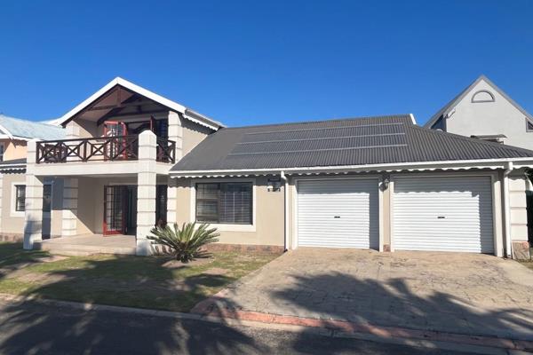 This 261m&#178; home consists of 4 bedrooms, 3 bathrooms, 2 en-suite.

Open plan kitchen, TV room, living room and dining room.  ...