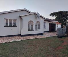 House for sale in Tokoza Ext 2