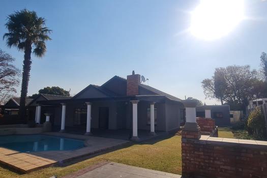 5 Bedroom House for sale in Elspark