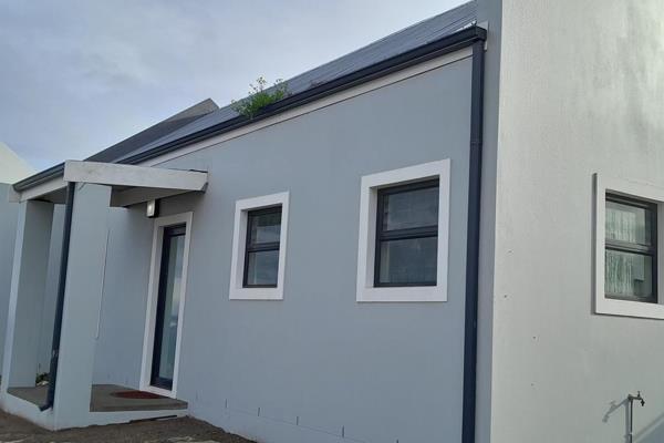 This house has been newly built 3 bedroomed 2 bathrooms (1 is en suite) in Hoogland ...