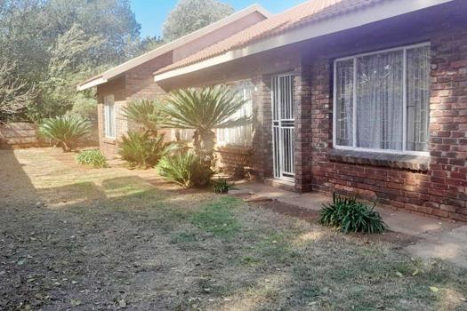 3 Bedroom House for sale in Unitas Park