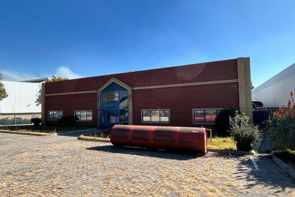 This gem of a Warehouse is located in a sought-after node close to Greenstone Shopping Mall in Modderfontein. 

This facility is ideal ...