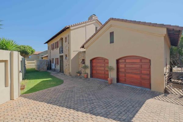 Step into a slice of Tuscany with this beautiful Tuscan-style house in the heart of Centurion. Perfectly designed for comfort and ...