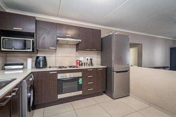 This magnificent and modern apartment is ideal for a young professional, a couple, or a ...