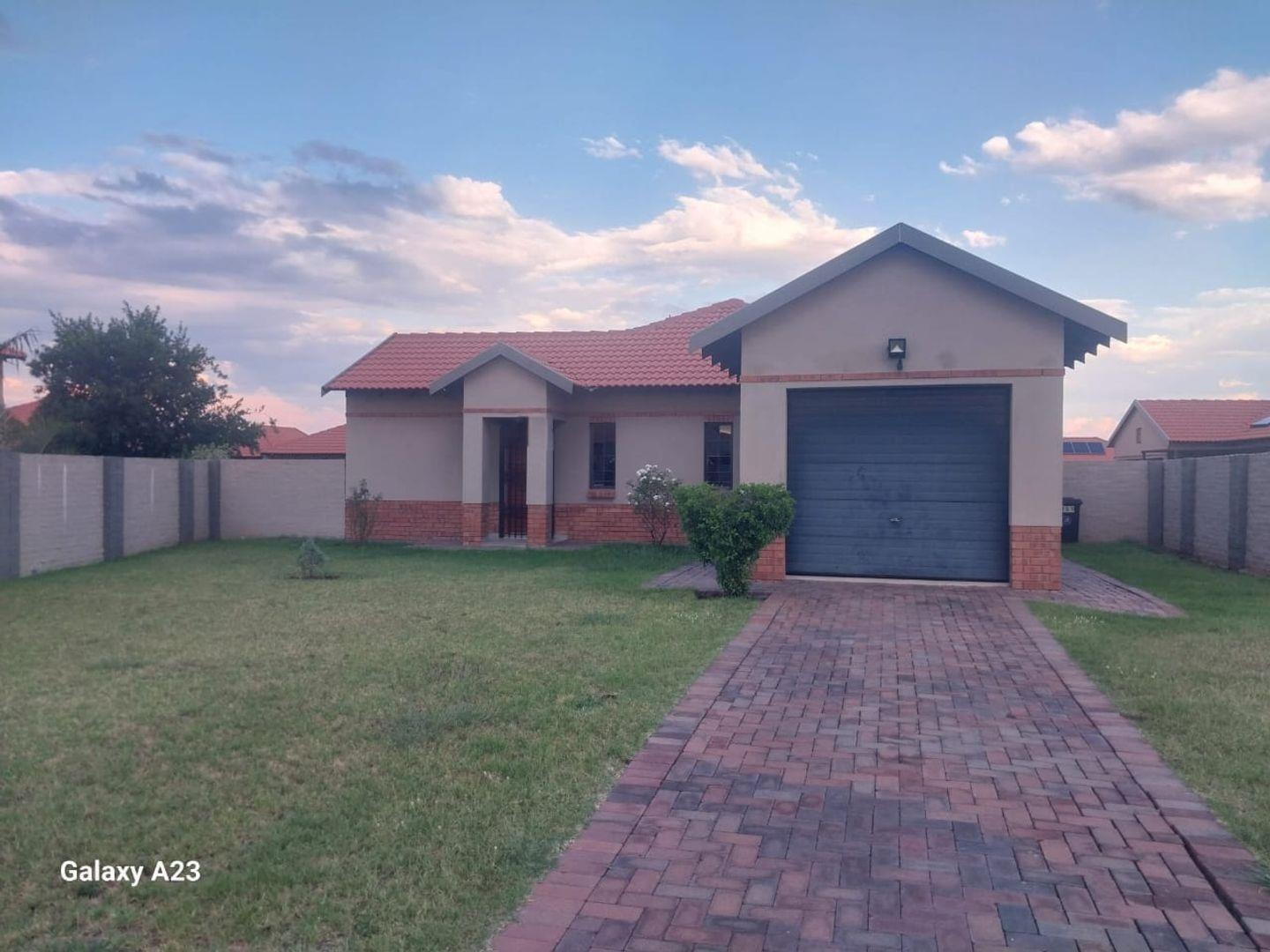 3 Bedroom House for sale in Hexrivier Lifestyle Estate - P24-114520740