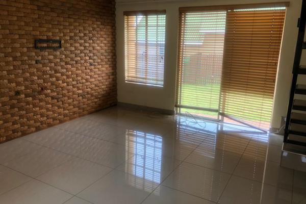 This property offers 
Beautiful 3 Bedroom Duplex Townhouse to Rent in Reyno Ridge
3 Bedrooms all lifted with carpets and build in ...