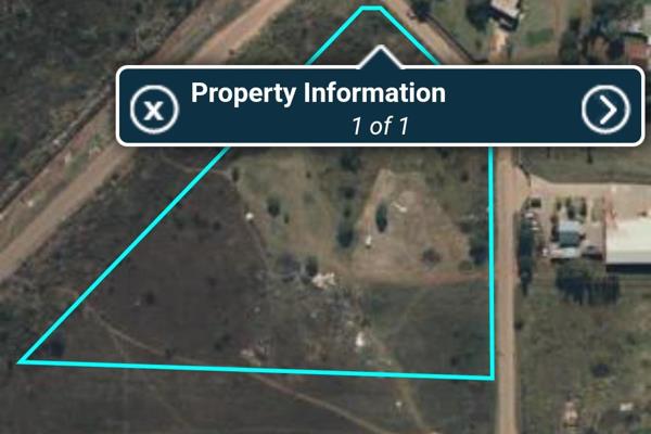 Vacant 2.8894 HA Empty Plot in the Heart of the Raslouw HA

Prime position, Corner Plot.

This vacant plot offers great potential ...