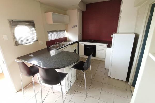 Male student can rent one room R5 600. 

It has a kitchen and is furnished with the ...