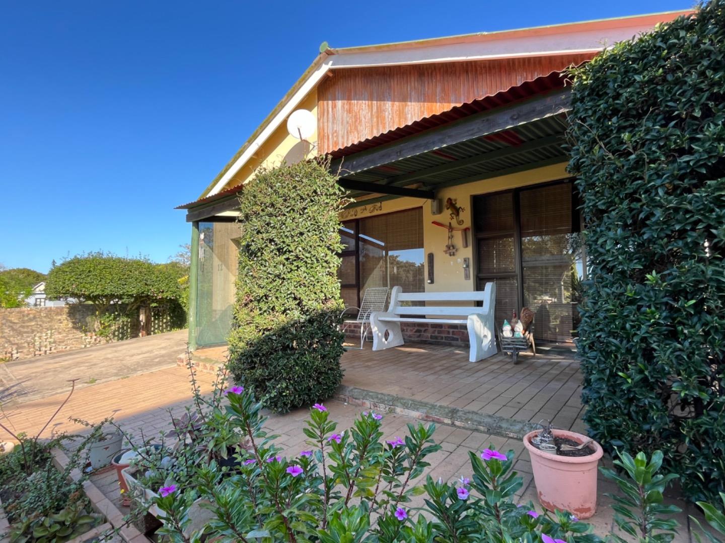 3 Bedroom House for sale in West Bank 12 Heron Street P24114482705