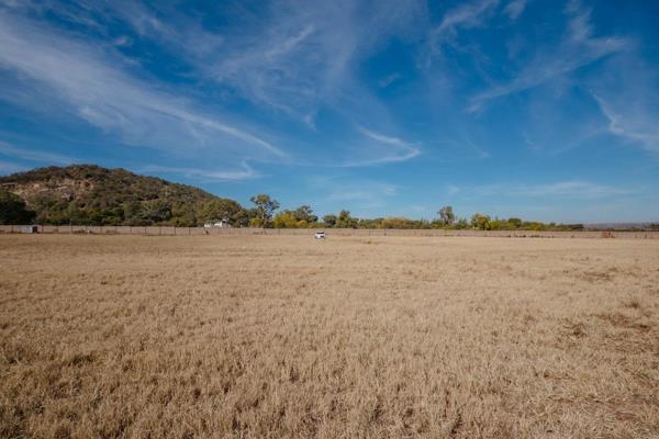 Prime 4.66 ha vacant land in Bon Accord.
Next to R101. Close to the shops
The property has got a lot of potential.
Here is some ...