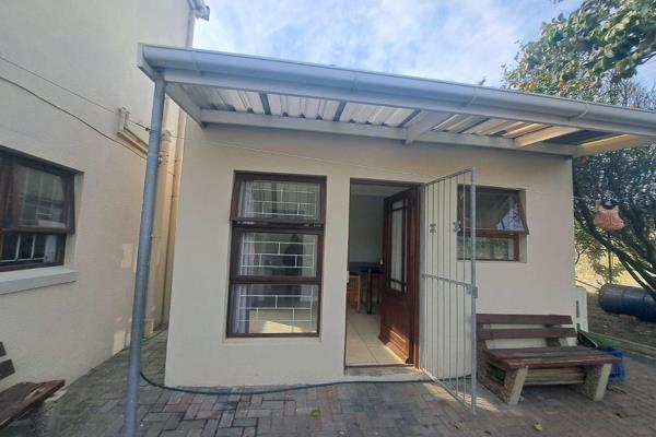 Welcome home to this cozy haven nestled in the heart of Ottery!

2 Bedrooms granny flat, Enjoy the luxury of space and comfort in both ...