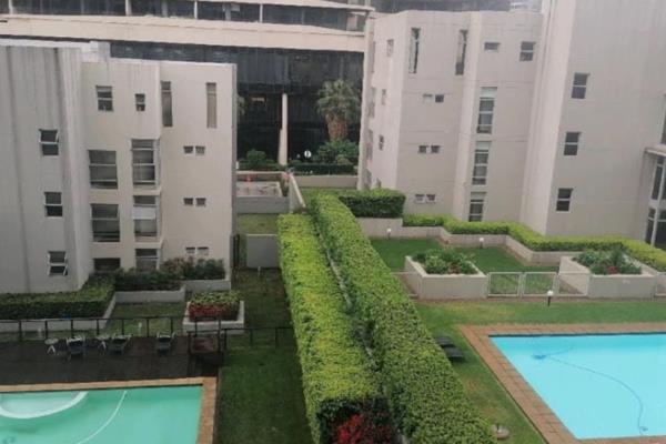 This Immaculate 2 bedroom 2 bathroom apartment is in the heart of Morningside, Sandton. ...