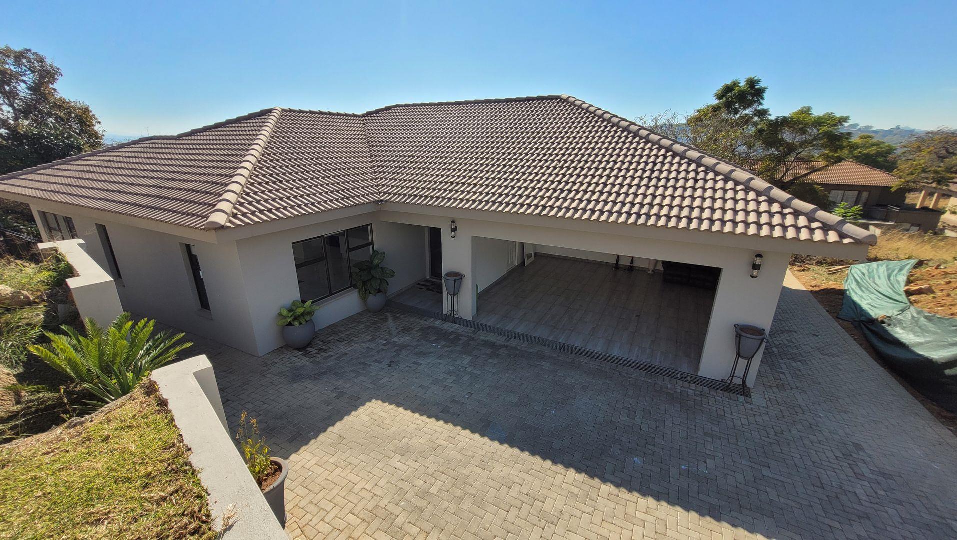 3 Bedroom House for sale in Ntulo Wildlife Estate - P24-114528809