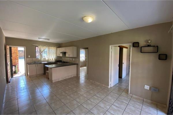 Welcome to your dream home in Witfield, Gauteng, South Africa! This stunning, modern 2-bedroom, 2-bathroom apartment is new to the ...